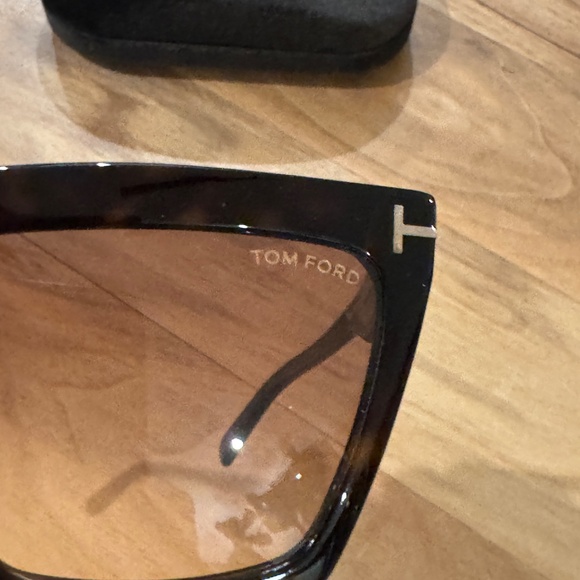 Tom Ford sunglasses - Picture 3 of 6